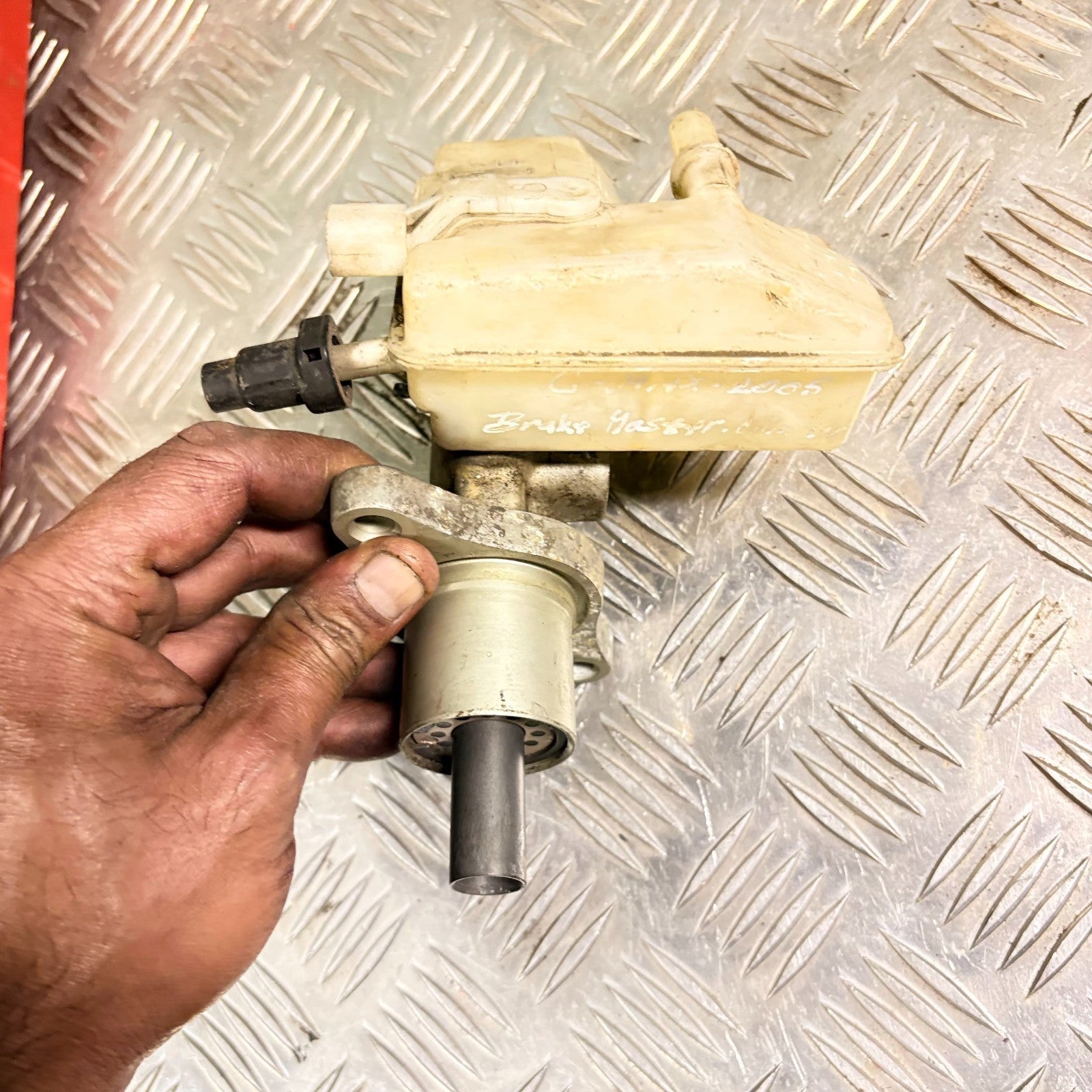 FORD FOCUS C-MAX 2005 BRAKE MASTER CYLINDER 033508-86401