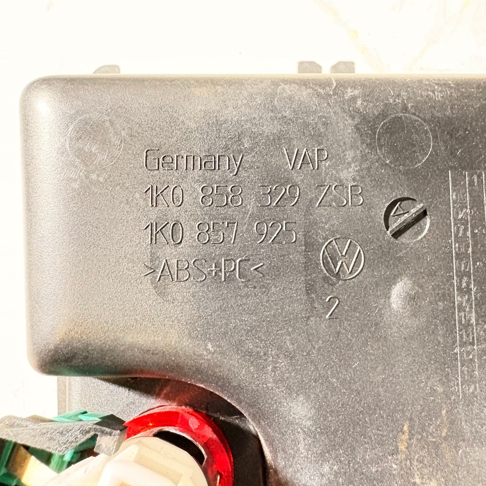 VW Golf MK5 2003-2007 Front Storage Tray And 12V Socket 1K0858329 1K0857925