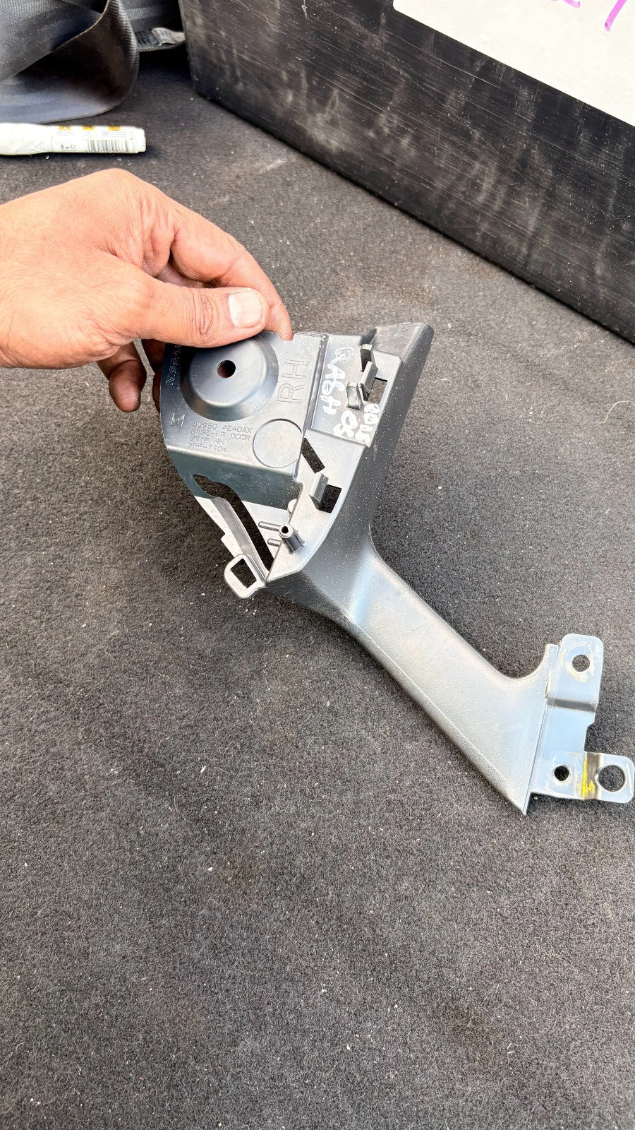 2013-2021 NISSAN QASHQAI J11 DRIVER SIDE DOOR GRIP 80950 4EAOAX