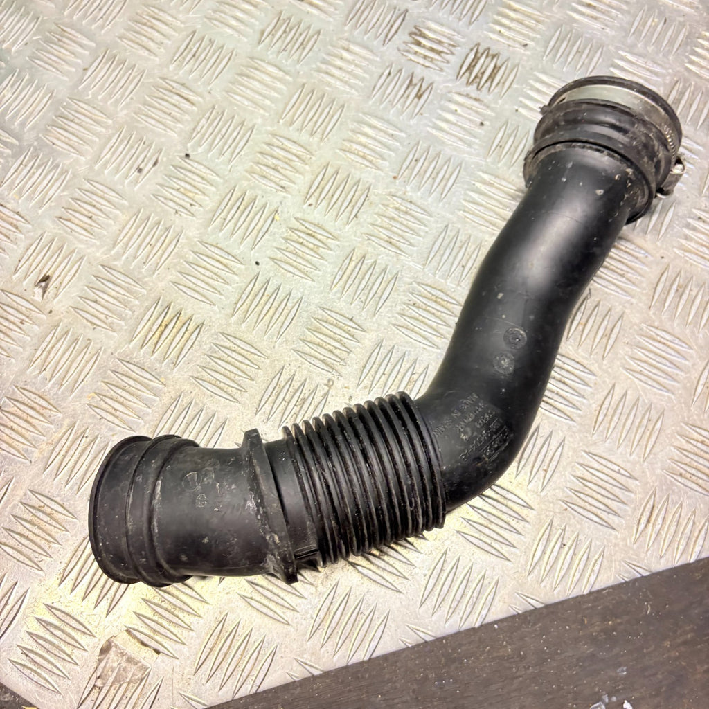 2017-2022/Ford (Fiesta)/Air Intake Pipe/1.0L Petrol/L1B1-9R504-AB