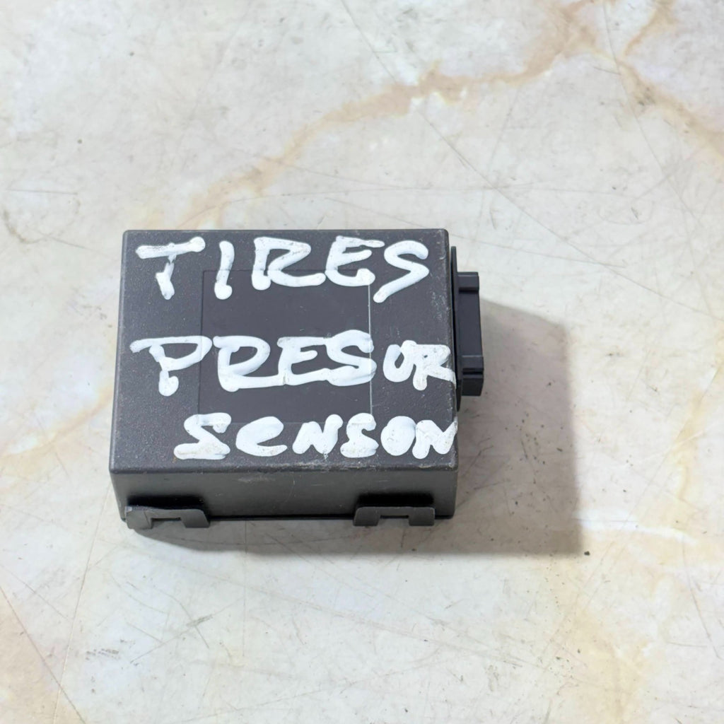 Jaguar I-PACE X590 TPMS Tyre Pressure Module HY32-14F012-BF A2C97352306 18-21