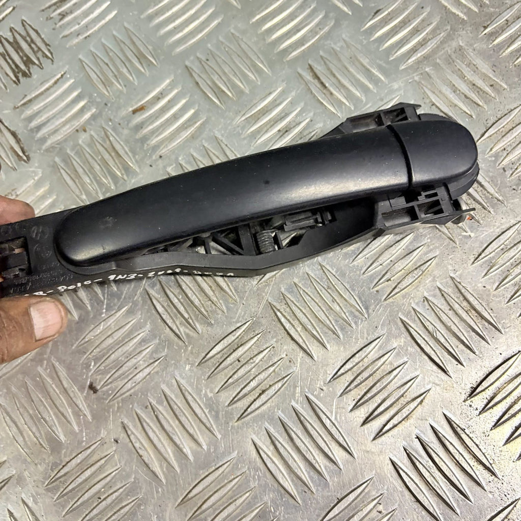 Skoda Octavia 1Z 2010 Driver Rear Exterior Door Handle 6Q4839885 1756765 LF8K