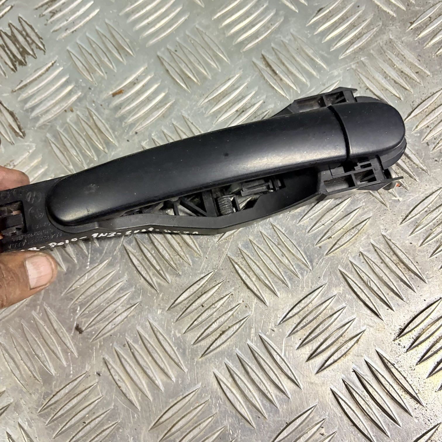 Skoda Octavia 1Z 2010 Driver Rear Exterior Door Handle 6Q4839885 1756765 LF8K