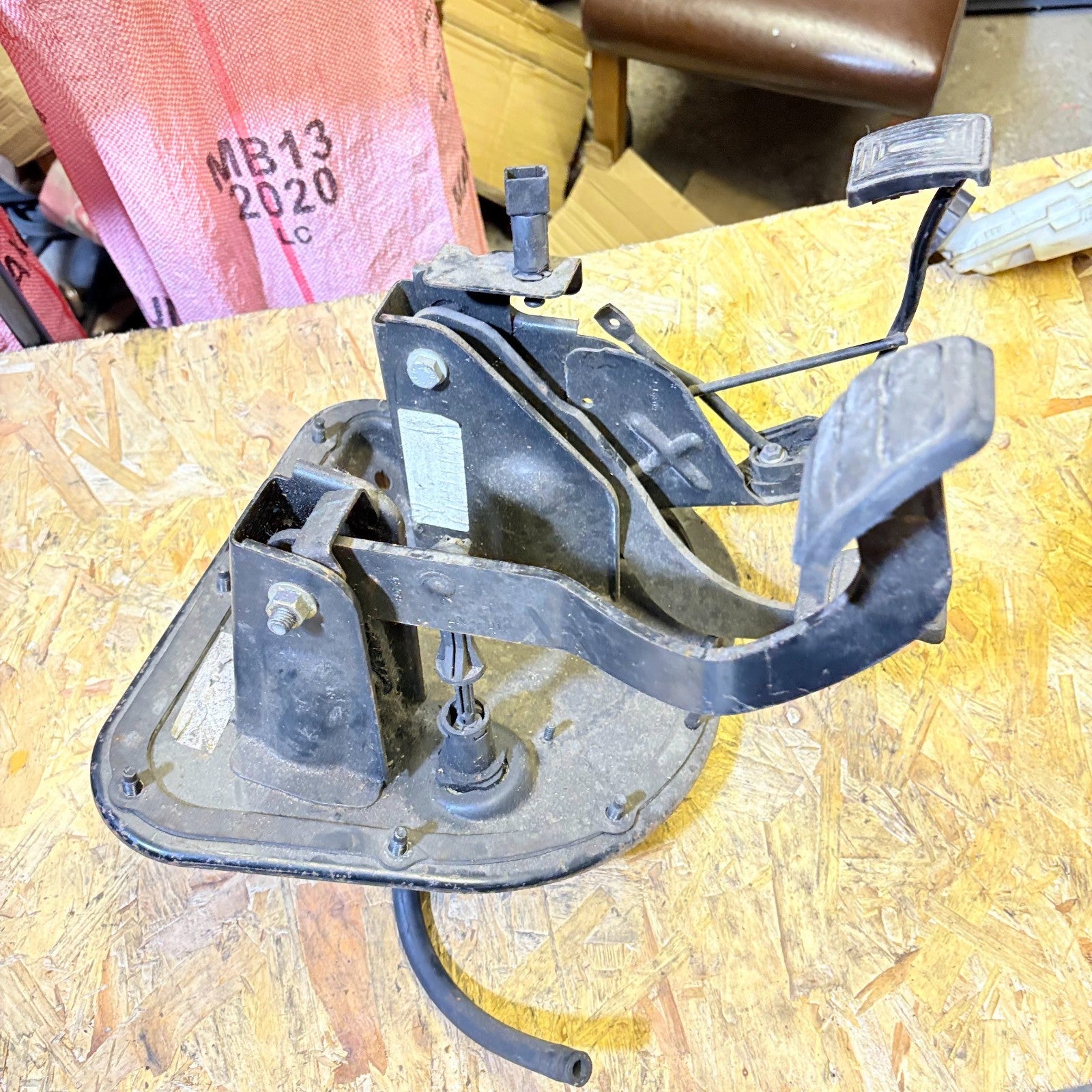RENAULT MOVANO 2.5DCI PEDAL BOX 2001-2010