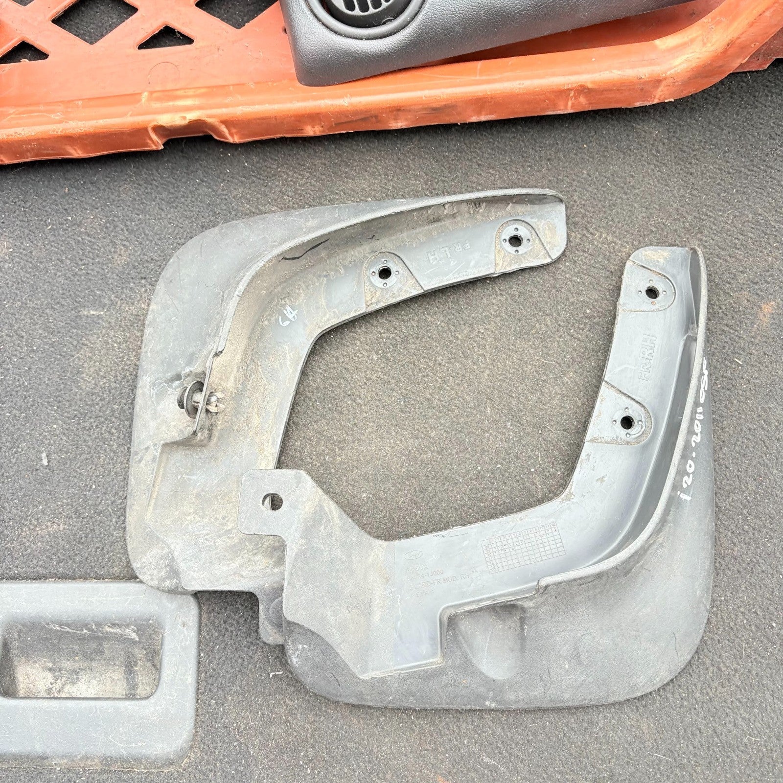 Hyundai i20 2009-2012 Front Mudflap Mudguard Set Left Right