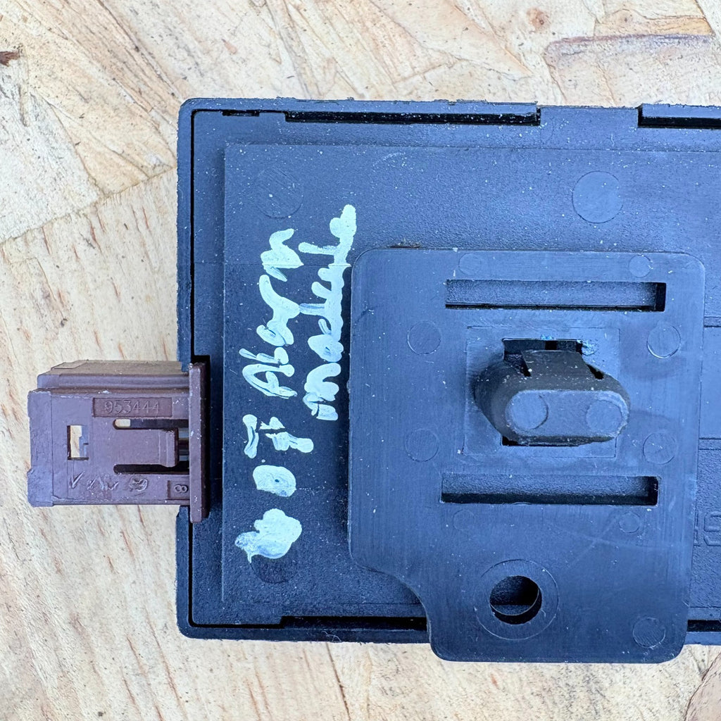 PEUGEOT 407 2004-2011 ANTI THEFT ALARM CONTROL MODULE UNIT 9657384680