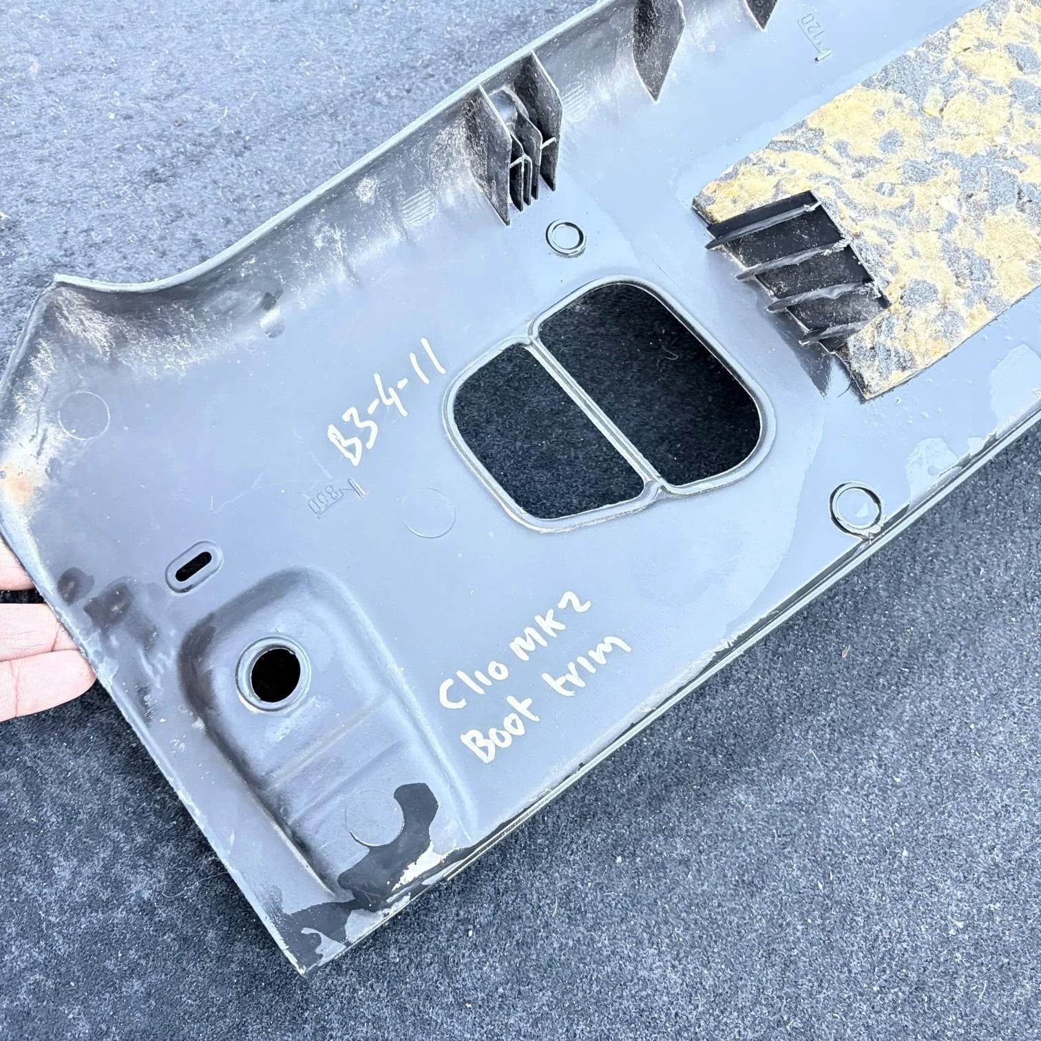 Renault Clio Mk2 Inner Tailgate Loading Trim / Boot Lip Plastic Trim