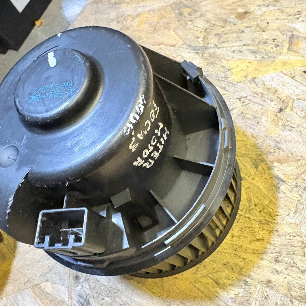 FORD FOCUS MK2 2004-2010 HEATER BLOWER MOTOR FAN 3M5H-18456-FC