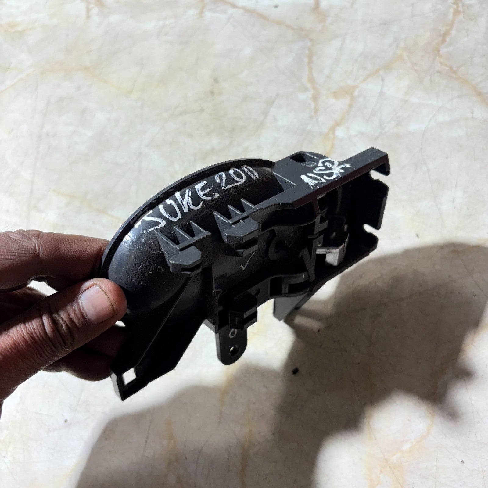NISSAN JUKE 2011 INNER DOOR HANDLE PASSENGER REAR LEFT SIDE