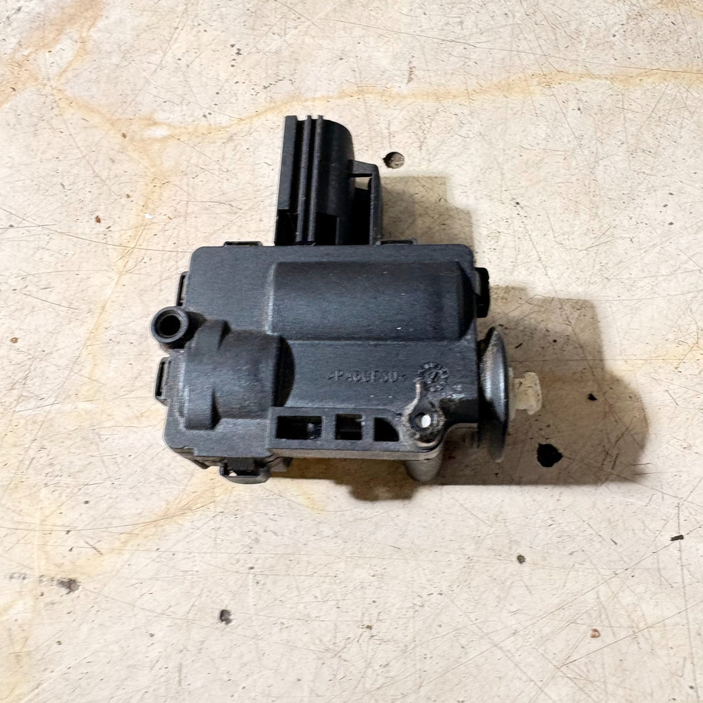 RANGE ROVER SPORT L494 Fuel Tank Cap Cover Lock 2015
