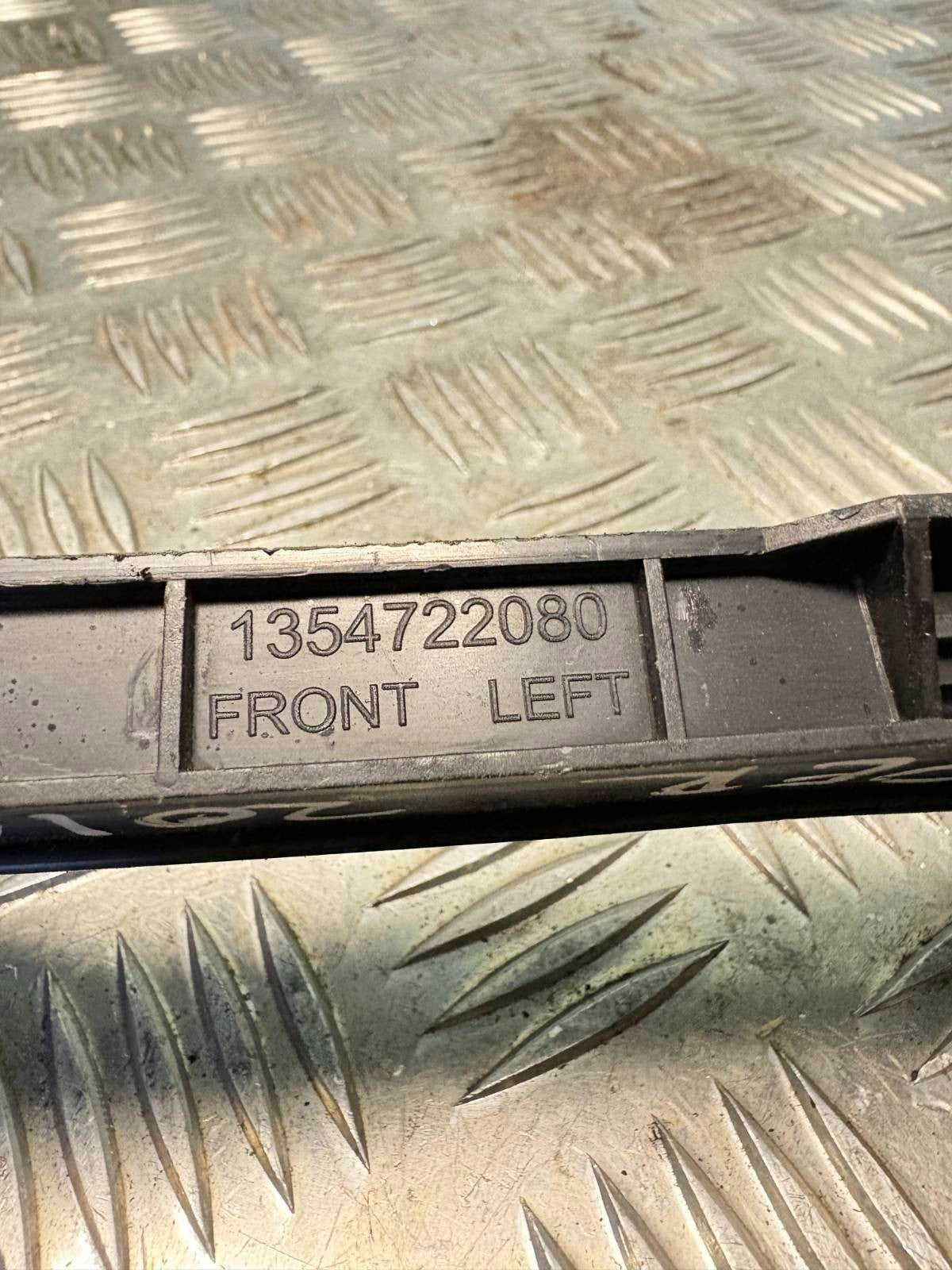 Peugeot Bipper 2008-2017 Front Left Door Window Glass Guide 1354722080 9303R4