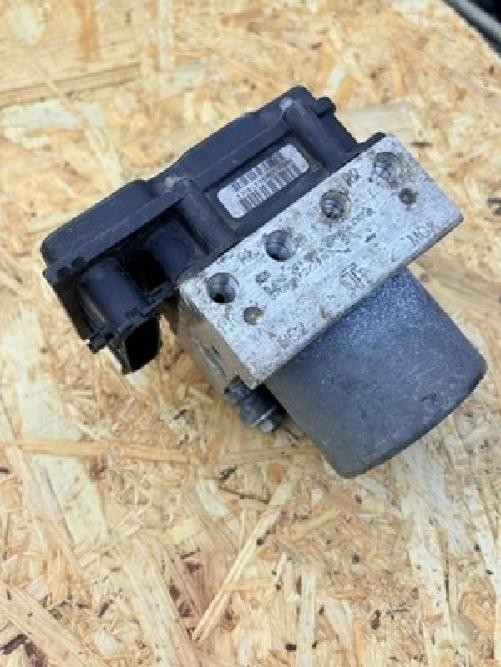 Nissan Qashqai J10 ABS Pump Control Module 0265800609 47660JD000 2007-2013