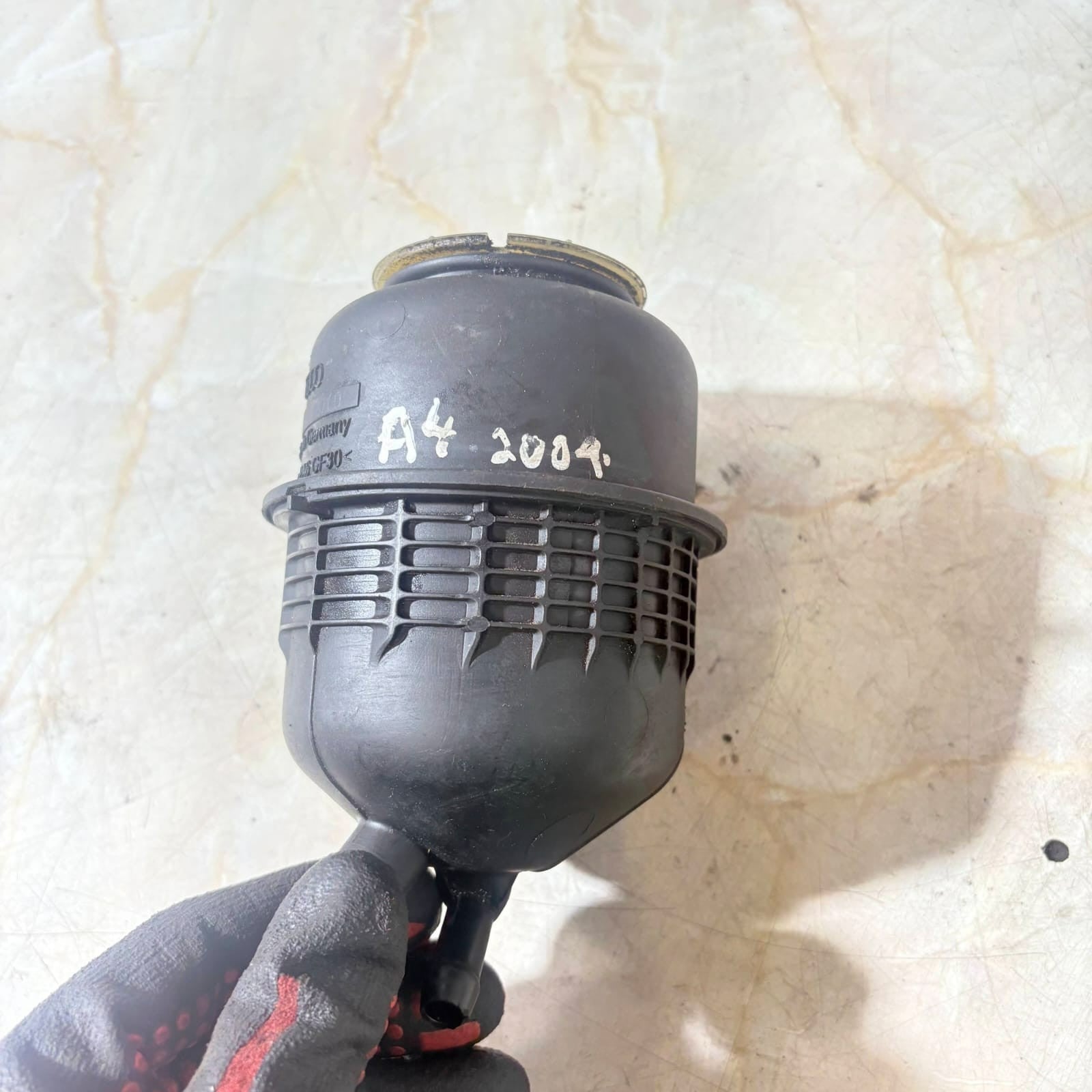 Audi A4 B8 09-12 A5 08-12 Q5 09-12 Power Steering Reservoir Tank 4F0422371D
