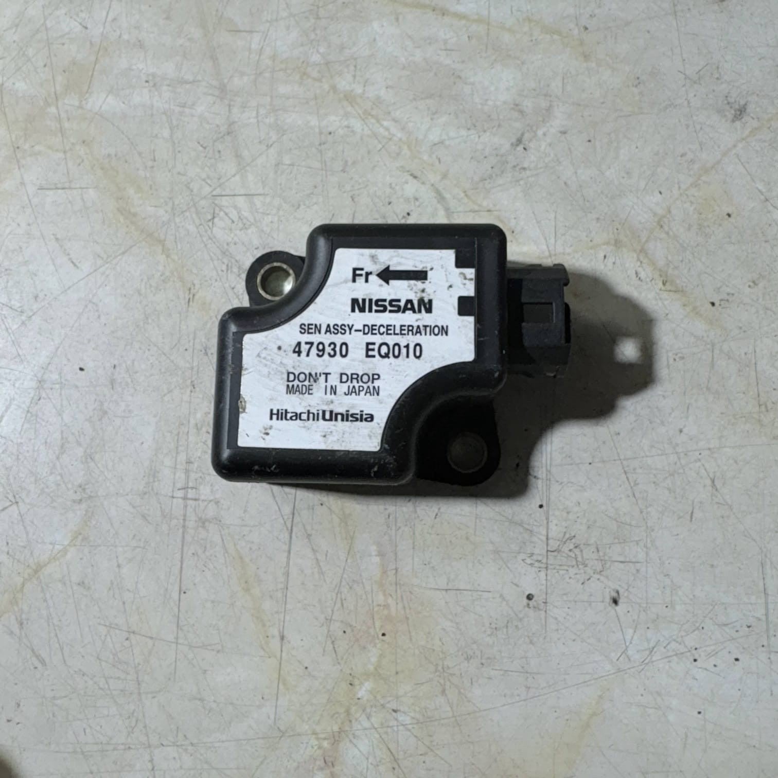 Nissan X-Trail T30 2.2 Diesel Deceleration Sensor Module 47930 EQ010