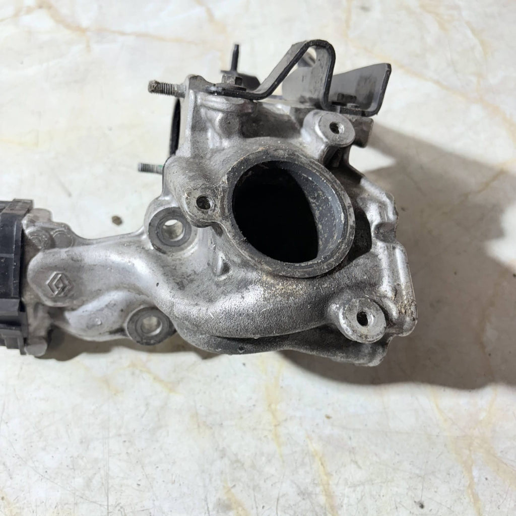 NISSAN QASHQAI TEKNA 1.5 DCI EGR VALVE COOLER HOUSING BRACKET FLANG 3-52301