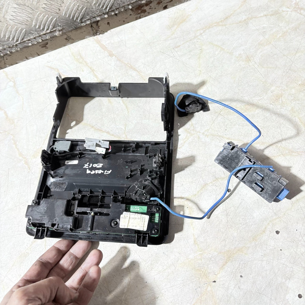 2017–2019 Ford Fiesta Interior Reading Light & Alarm Sensor DS7T‑15K609‑CB