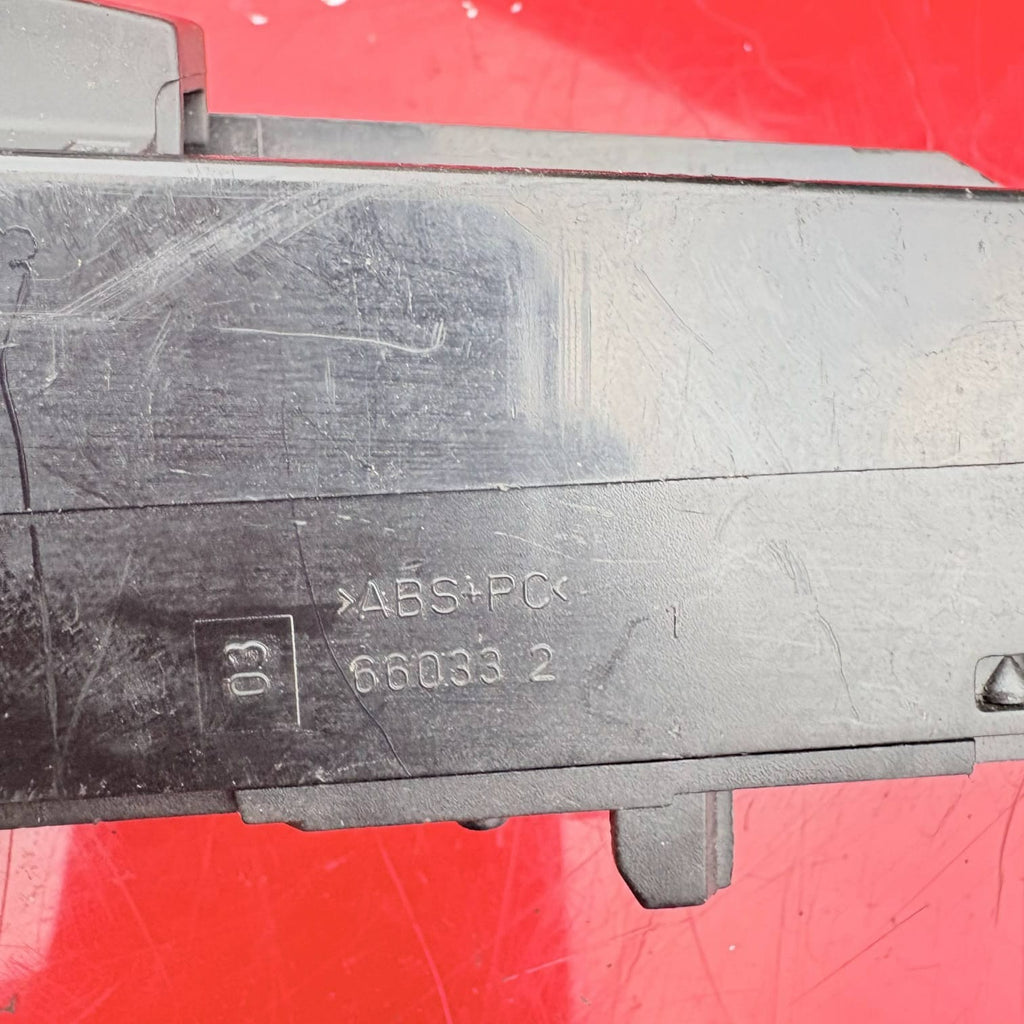 Hazard warning switch Opel Astra H ABS PC 660332