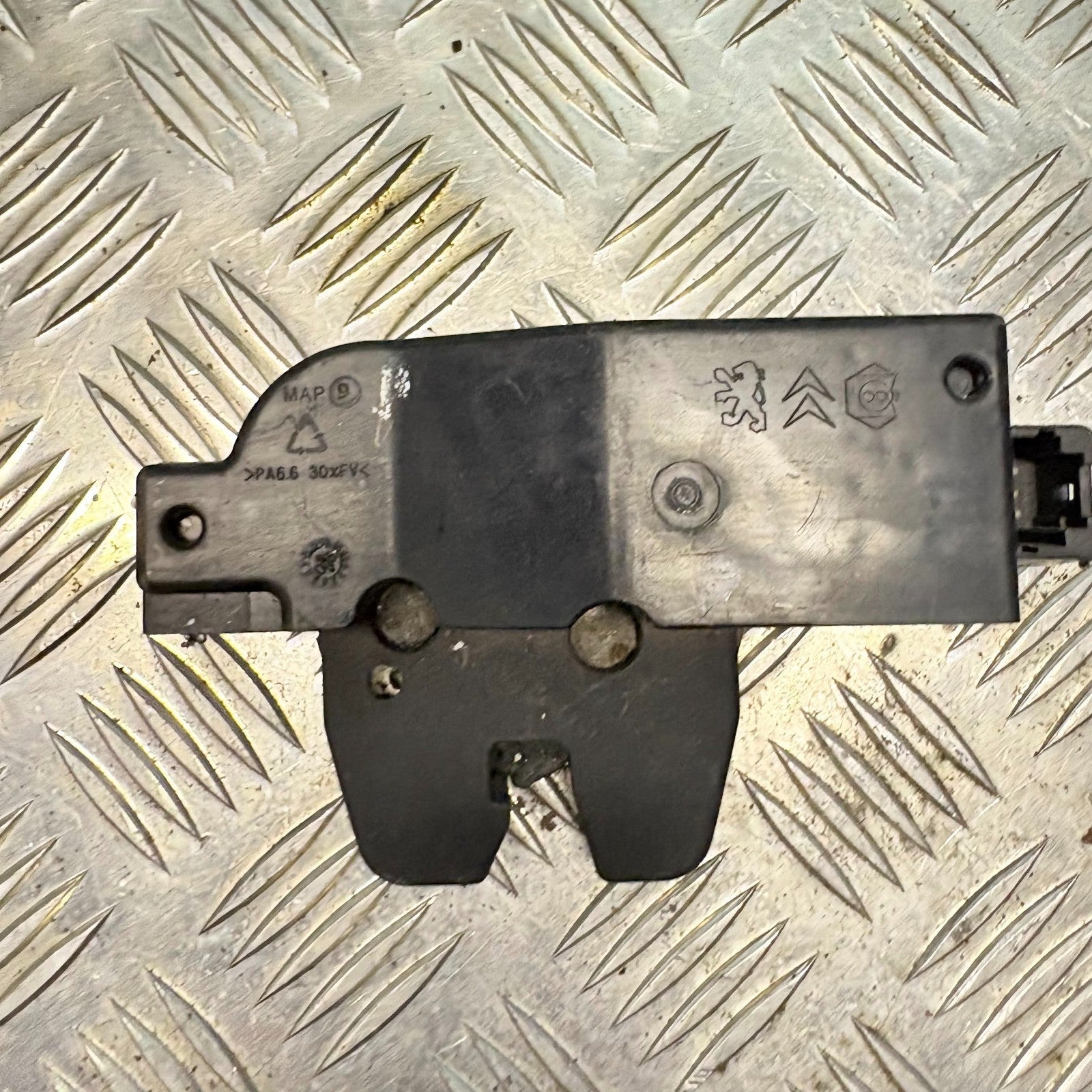 CITROEN PICASSO Mk1 (N7) 2006 Boot Tailgate Lock Catch