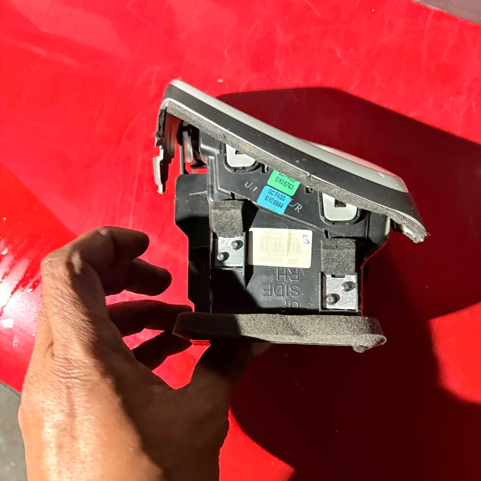 Nissan Qashqai 2013 Front Right Driver Side dashboard air vent