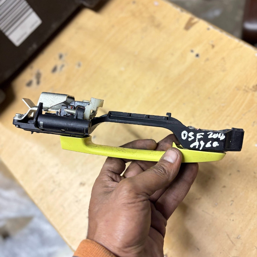 Toyota Aygo Mk2 AB40 2014-2021 Right Front Exterior Door Handle 69211-0H900