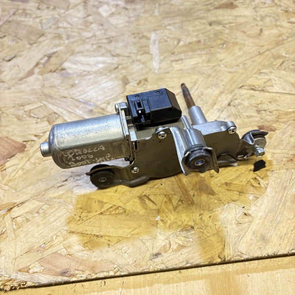 TOYOTA COROLLA 2006 E140 REAR WINDSCREEN WIPER MOTOR 85130-02020