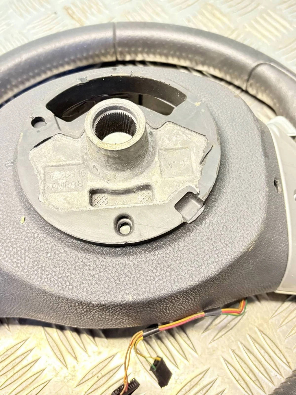 BMW MINI STEERING WHEEL 06-15