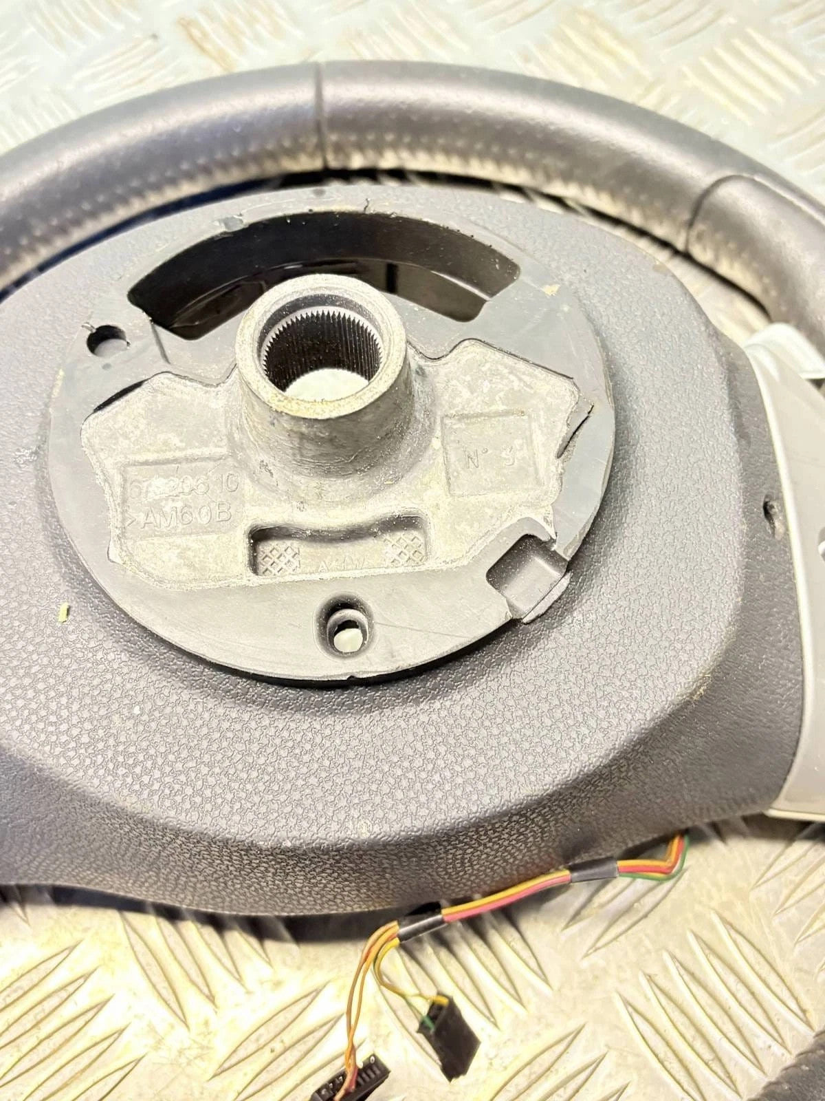 BMW MINI STEERING WHEEL 06-15