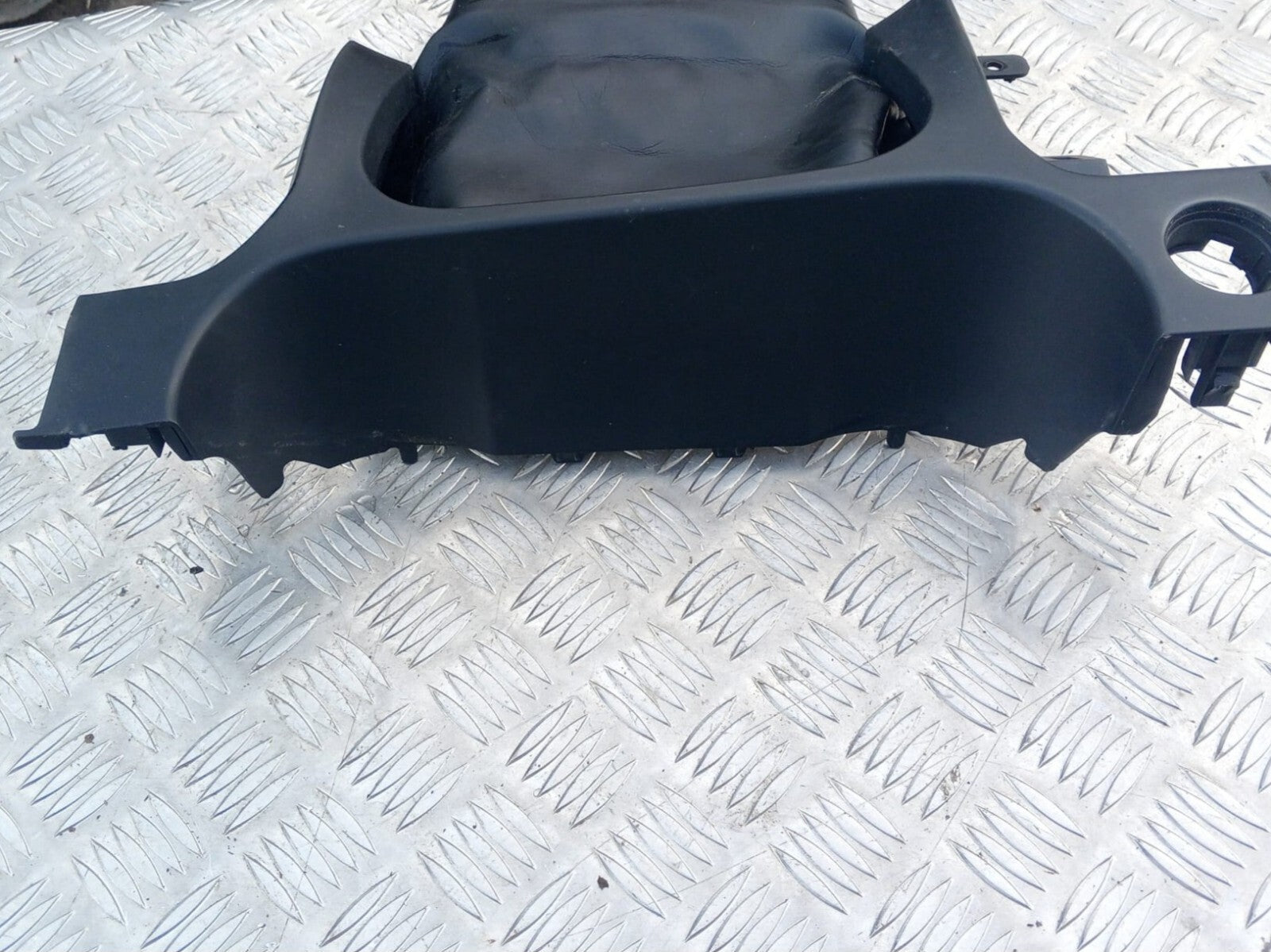 Range Rover Evoque Steering Column Trim Cover BJ323F902 20/2/25 C3F5