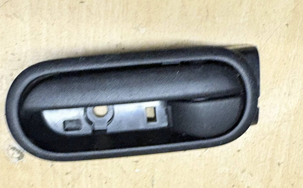 440519 Passenger Front inner door handle MAZDA 2 LIM. (DE) 1.3 ACTIVE 2013