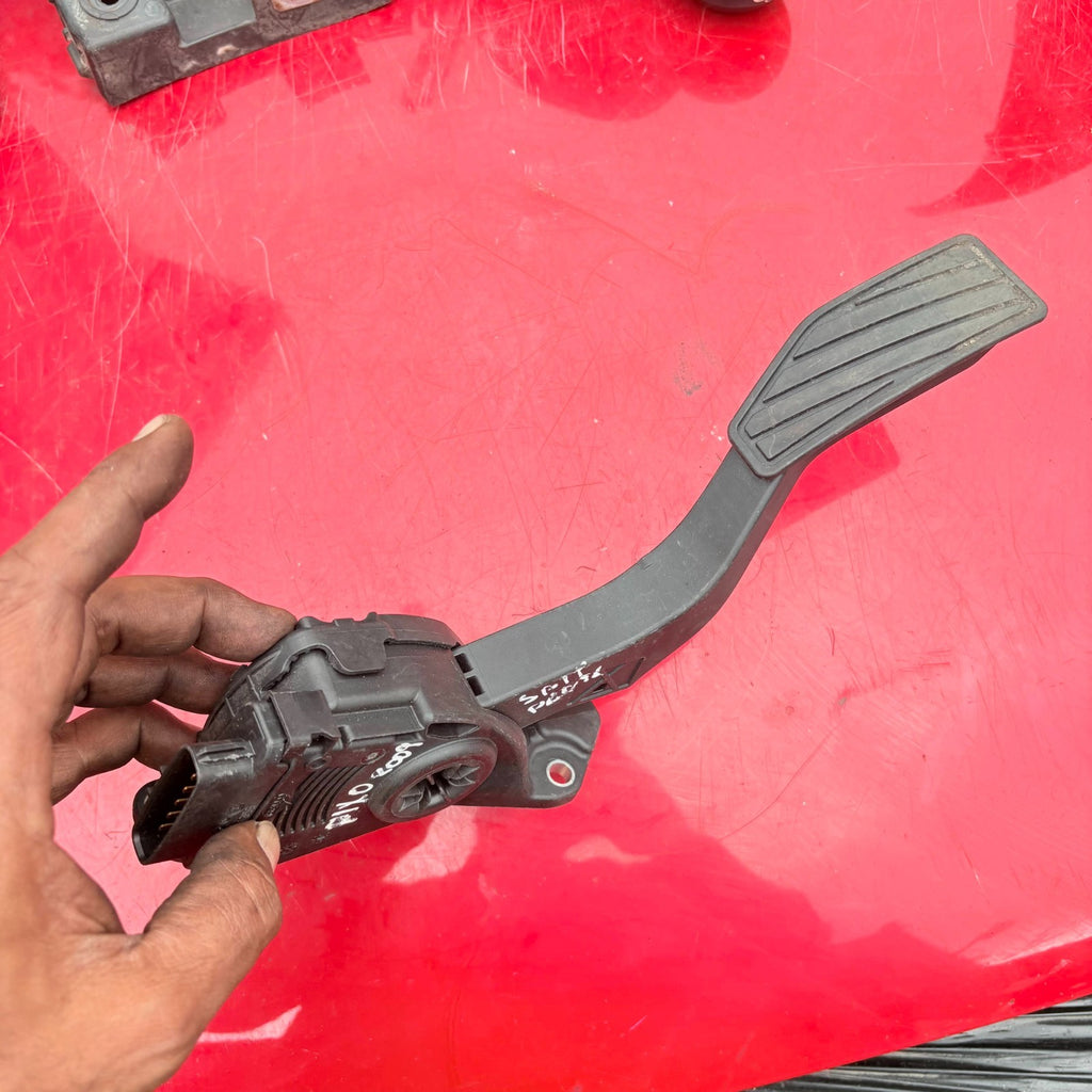 Suzuki Accelerator Throttle Pedal 49400-68K40/6PV 009 074-08