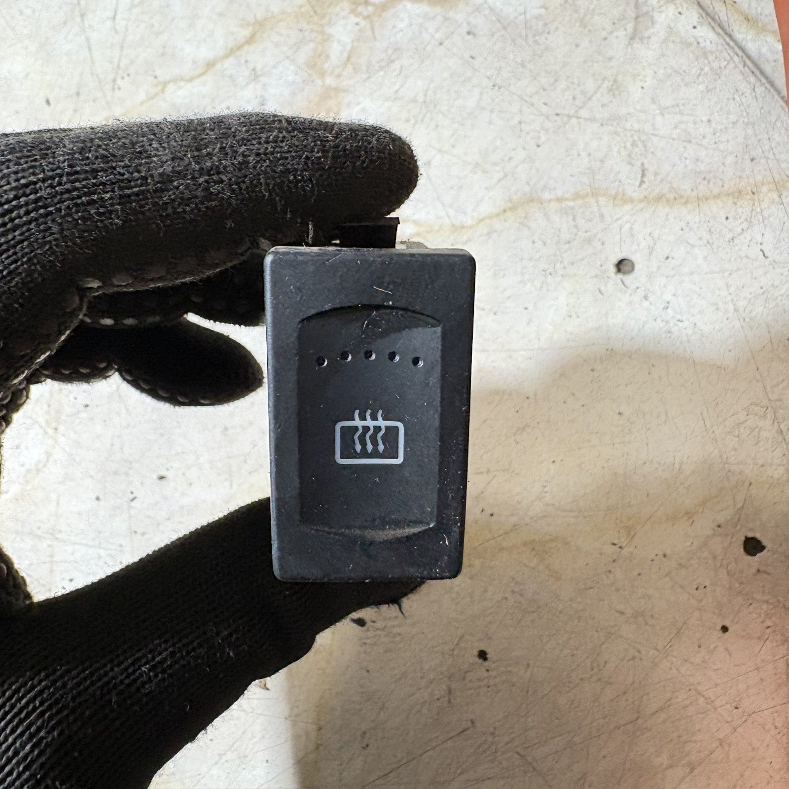 2007 SEAT ALHAMBRA REAR HEATED WINDSCREEN SWITCH