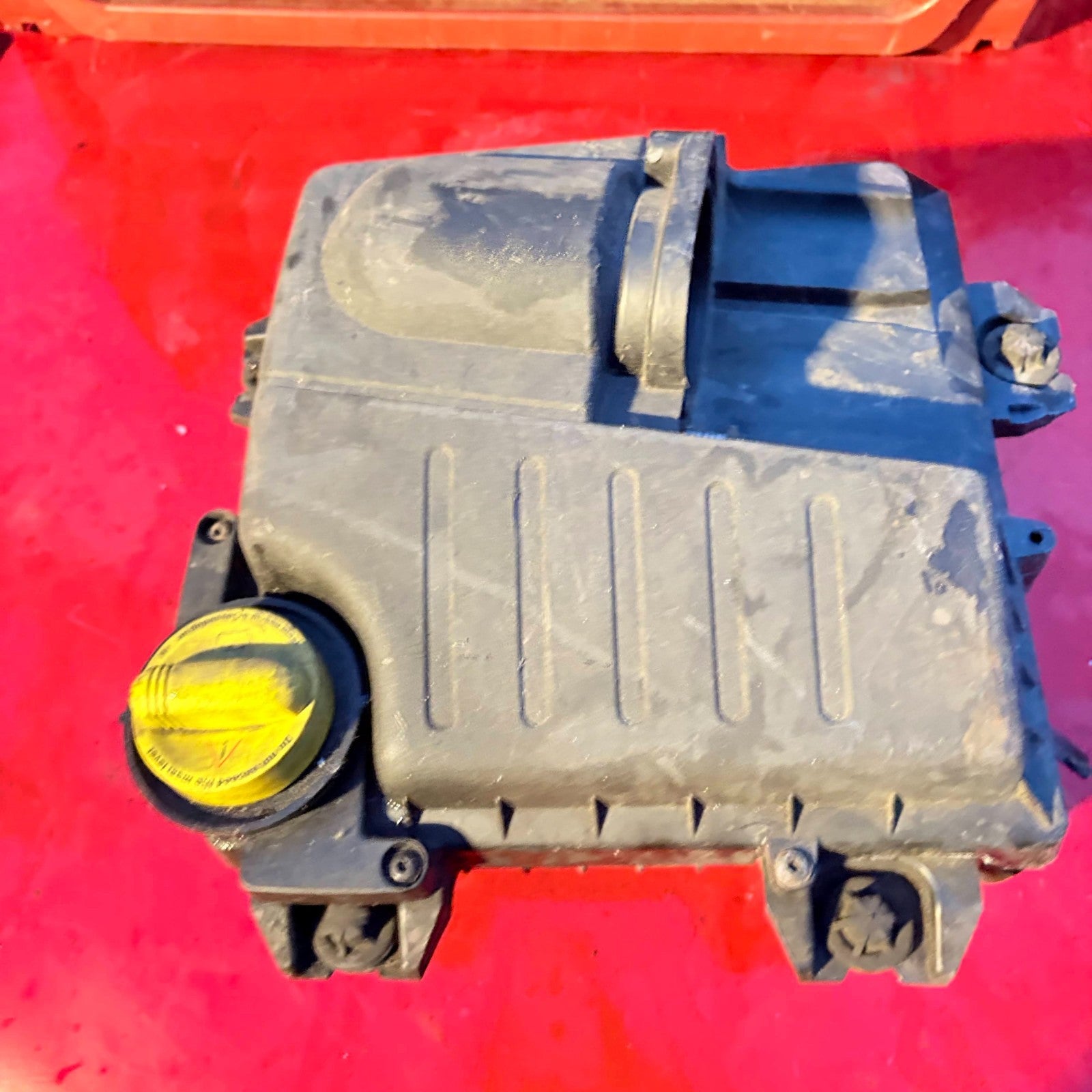 NISSAN PRIMASTAR AIR FILTER BOX HOUSING 8200760899 MK2 2011