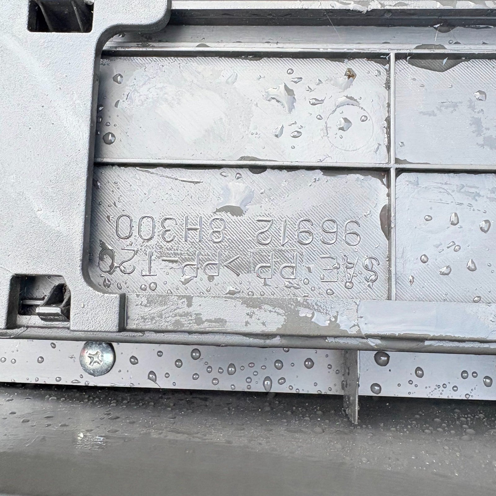 NISSAN X-TRAIL 2002-2005 Centre Console 96910-8H300
