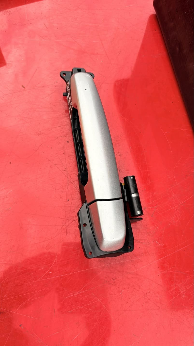 Vauxhall Agila MK2 Front Passenger Door Handle 2008 844115 NSF