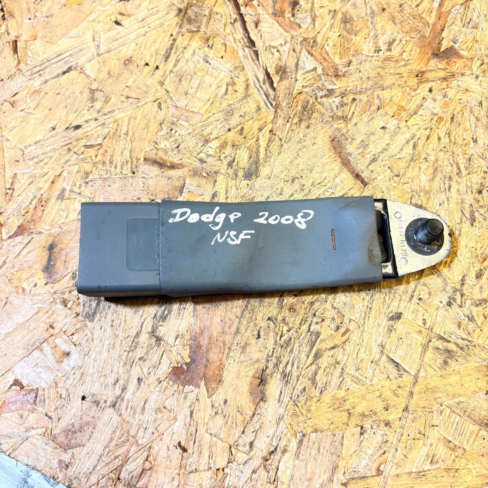 Dodge Journey 2008-2012 Front Left Passenger Seat Belt Buckle Latch NSF