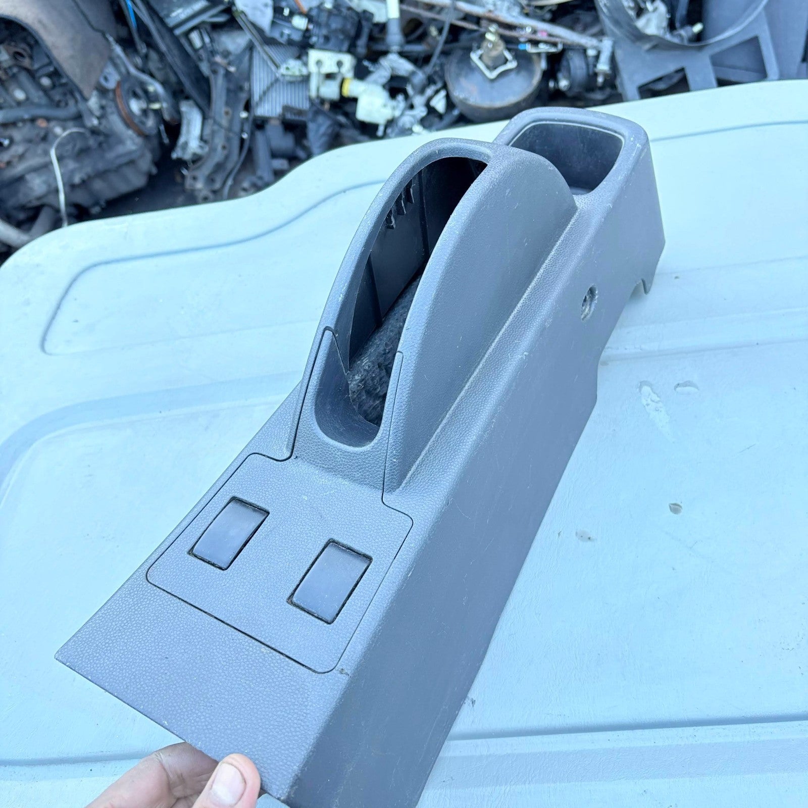 Suzuki Ignis Mk2 1.3 DDiS 5 Door 2003-2007 Rear Tunnel Console 75812-86G0