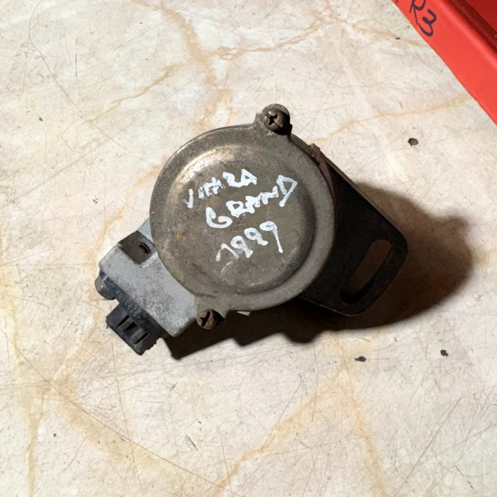 Suzuki Grand Vitara 1998-2003 Vacuum pump 3310065D0
