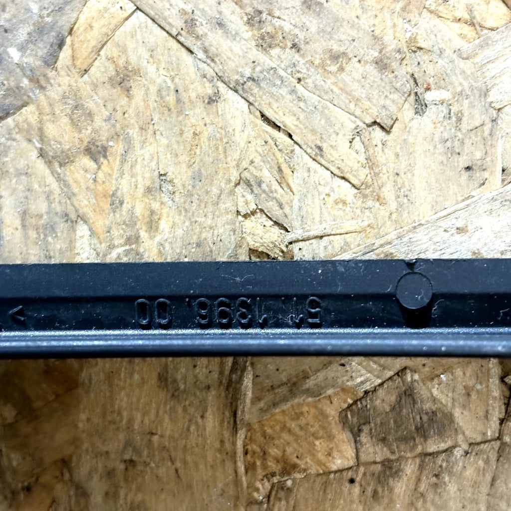 Mercedes-Benz SL R129 Gear Lever Plastic Cover A2022670288 5.0 28102396