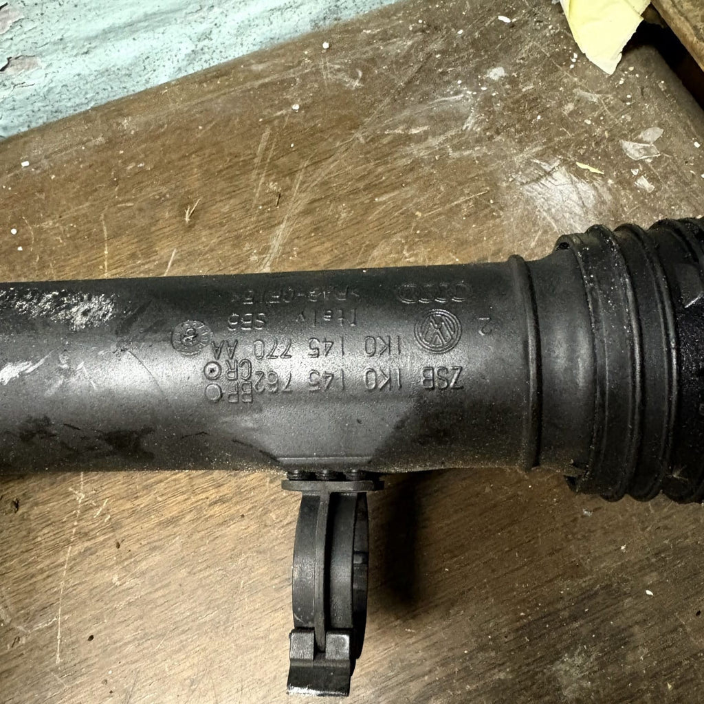 VW GOLF MK5 INTERCOOLER PIPE AIR HOSE 1K0145762AA 1.9 TDI BXE 2012