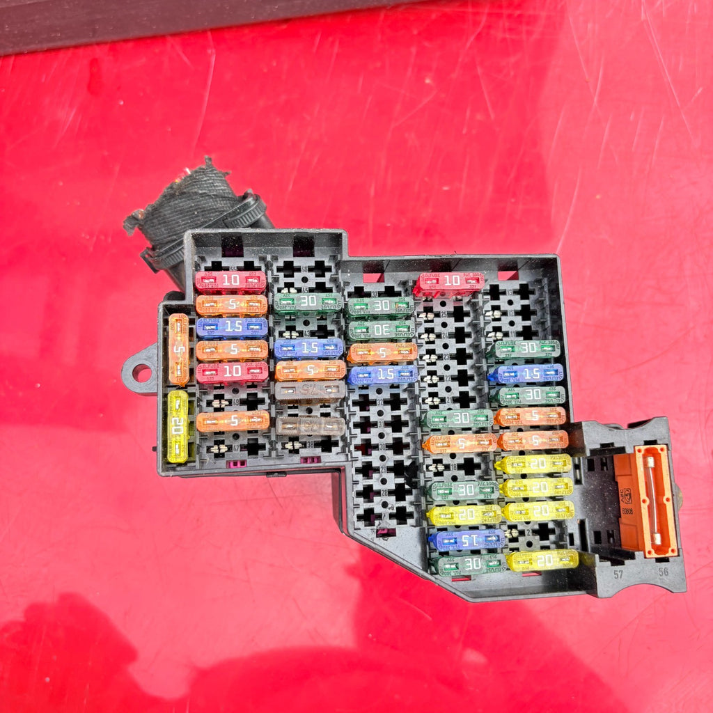 2008 porsche cayenne 955 front passenger left dashboard dash fuse box