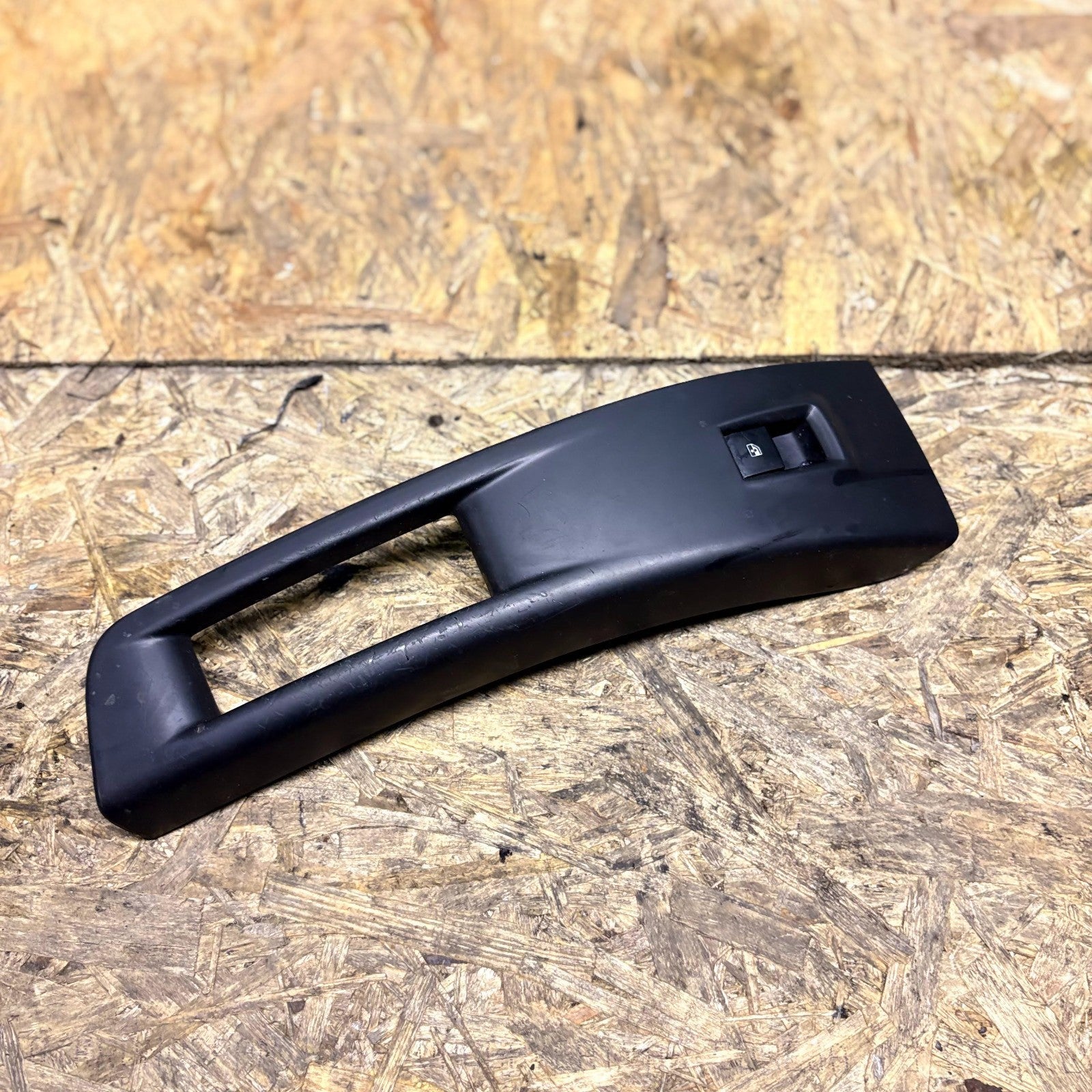 Vauxhall Opel Meriva B 2010-2017 Window Switch Door Pull Trim LH 13266044