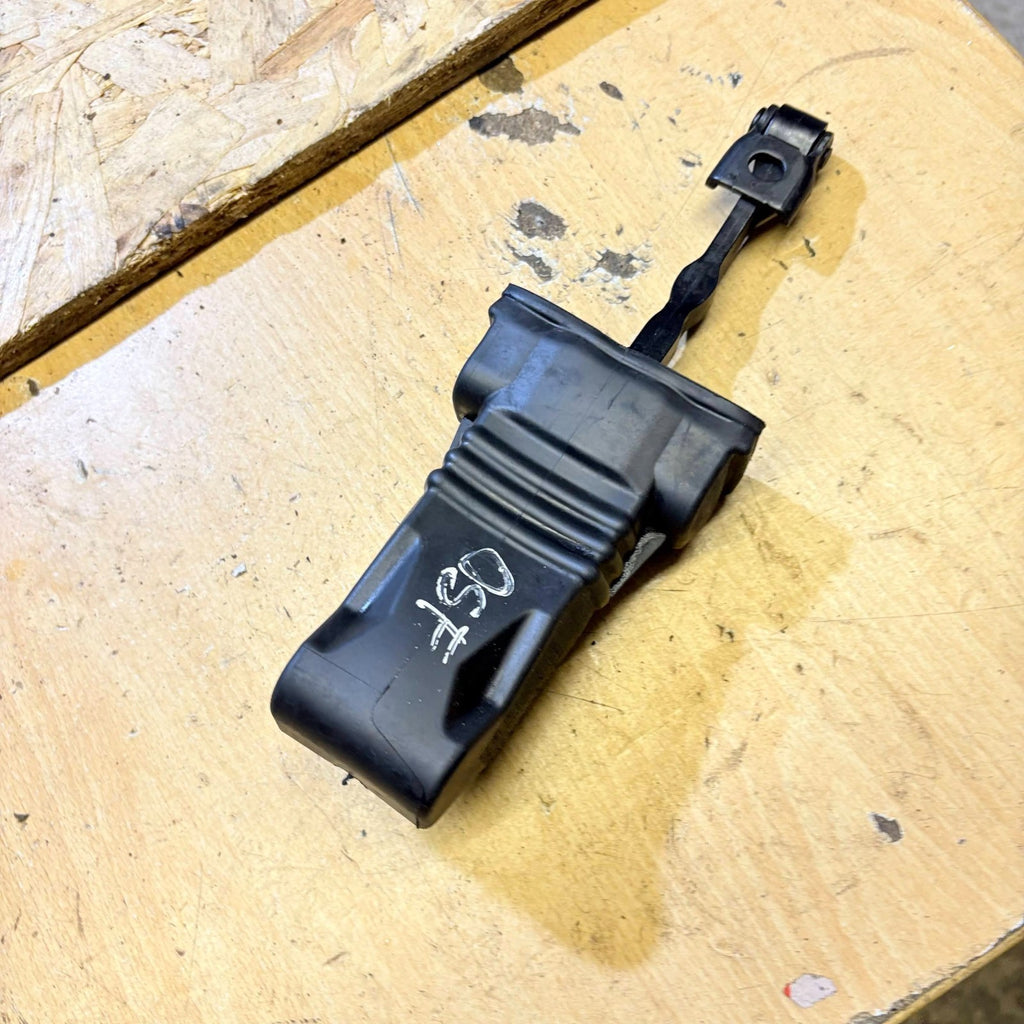 AUDI A1 2018-25 OFFSIDE RIGHT FRONT DOOR CHECK STRAP 8X0837267