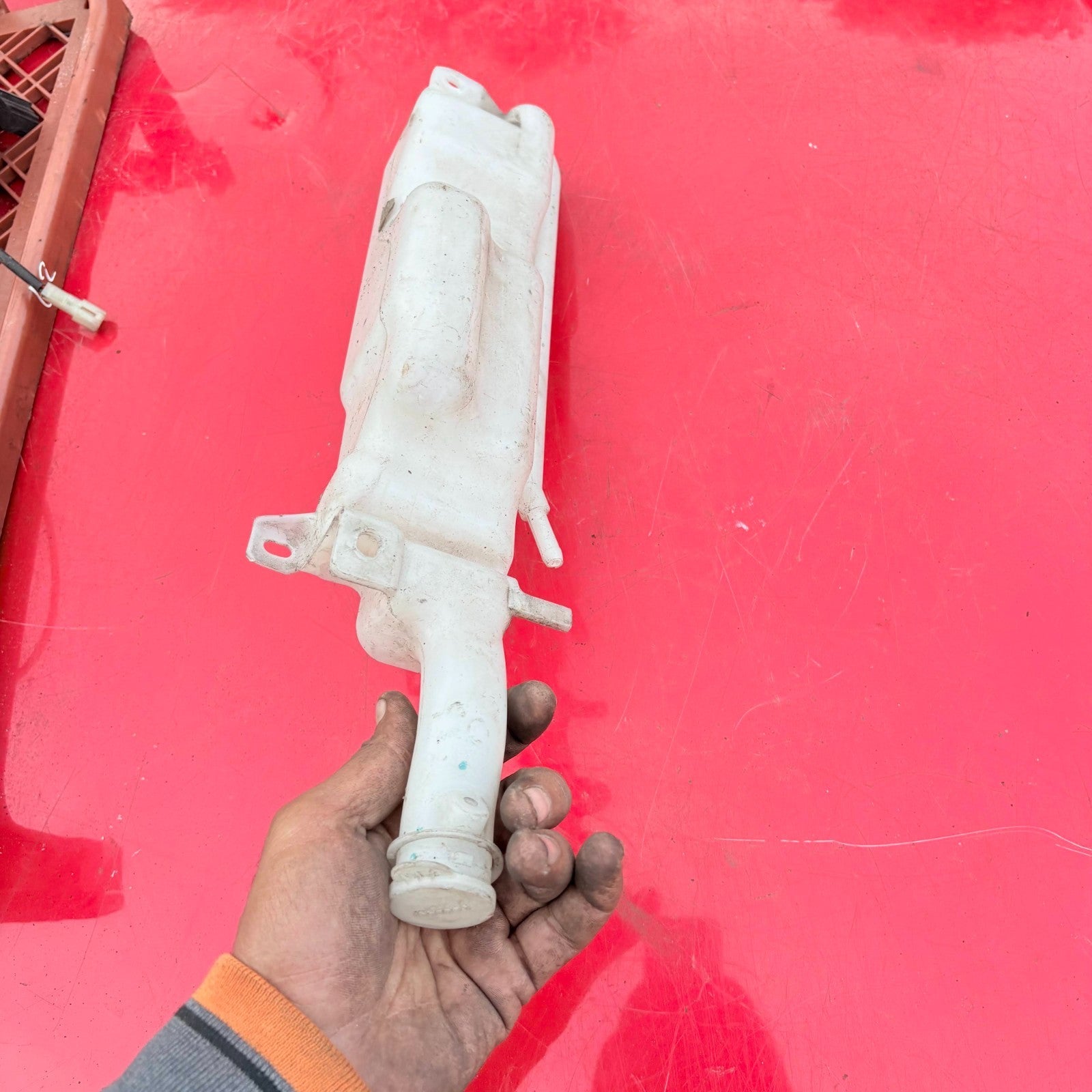 Mitsubishi Colt Expansion Tank coolant A 454 500 02 49 MN130400 2005-2012