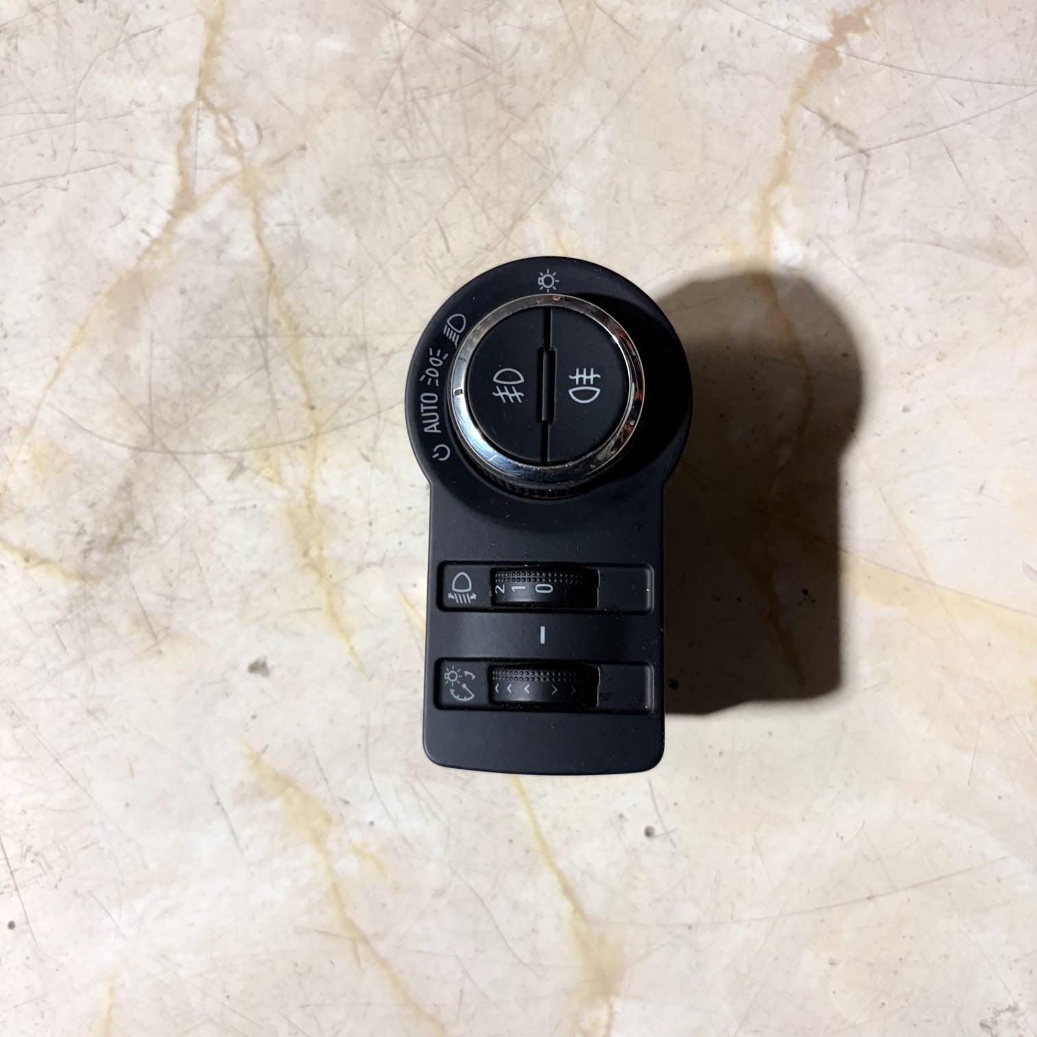 VAUXHALL INSIGNIA 2010 1.8L PETROL Headlight Switch Control On Off 13268694