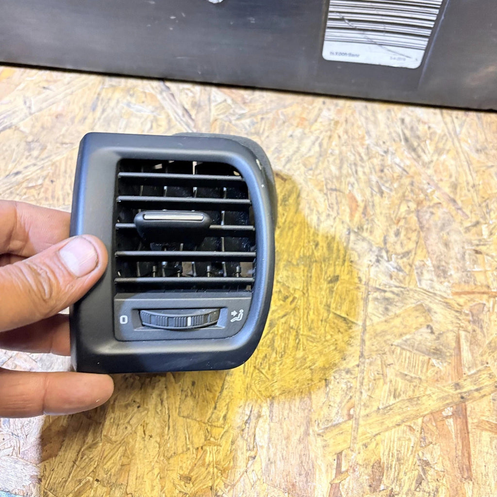 Skoda Fabia 5J 2011-2015 Passenger Left Dashboard Air Vent 5J0 819 701 D
