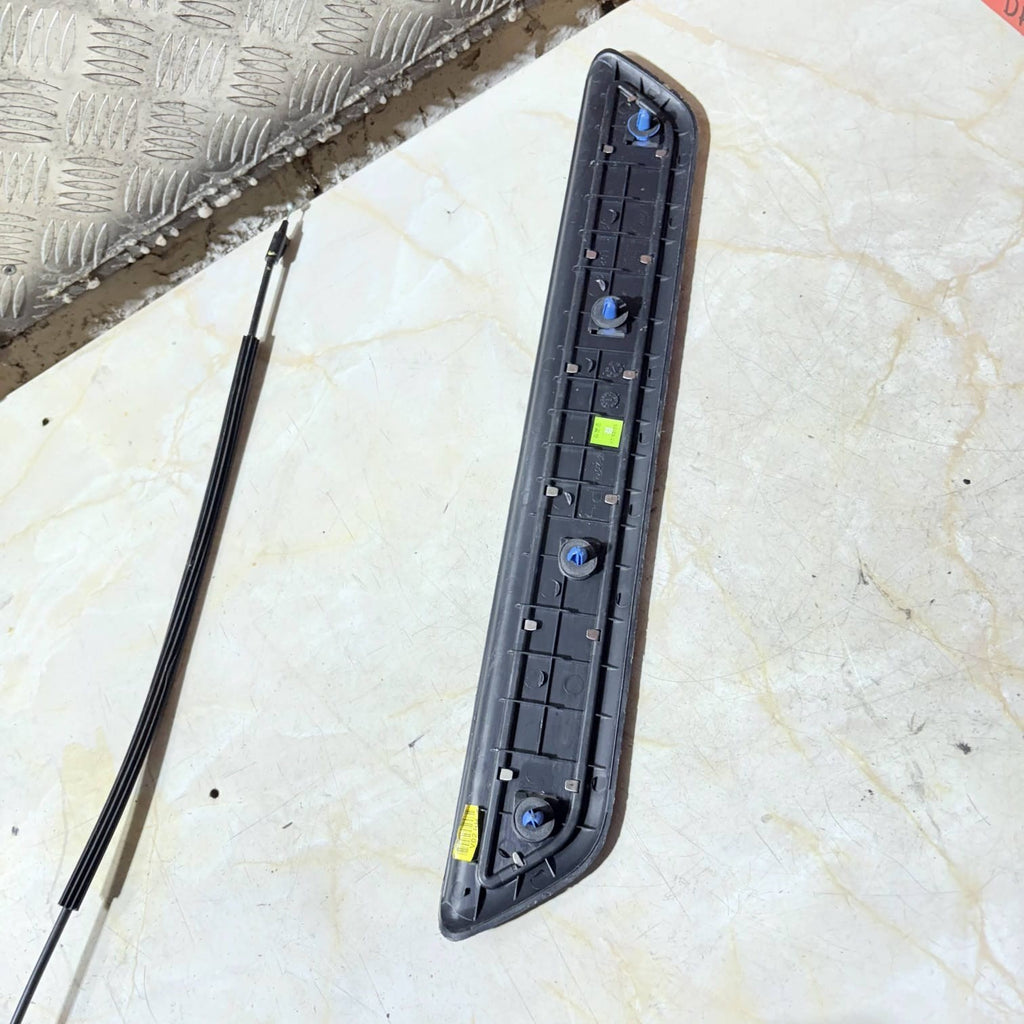 HYUNDAI I40 DOOR SILL STEP COVER TRIM DRIVER FRONT SIDE 2017 85873-3Z100