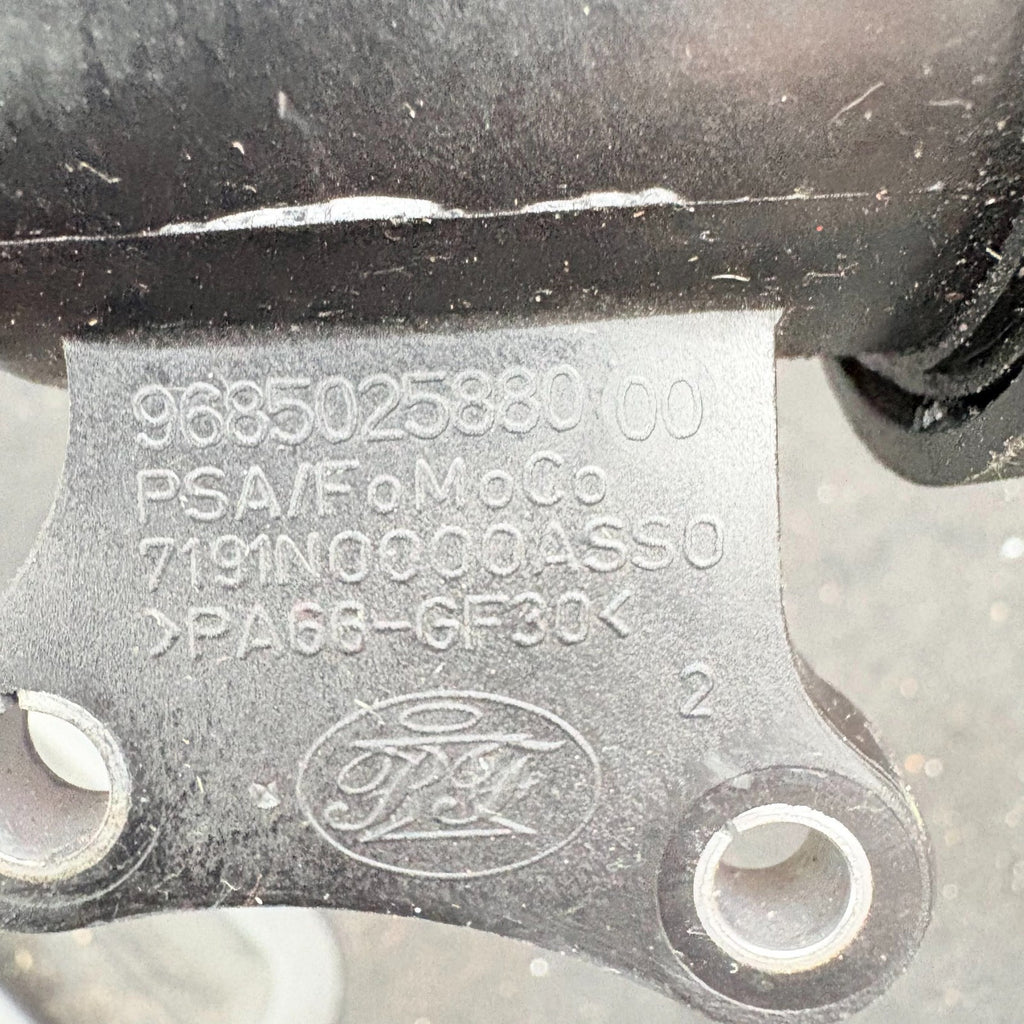 RANGE ROVER L322 2010-2012 Oil Filler Neck With Pipe 9685025880