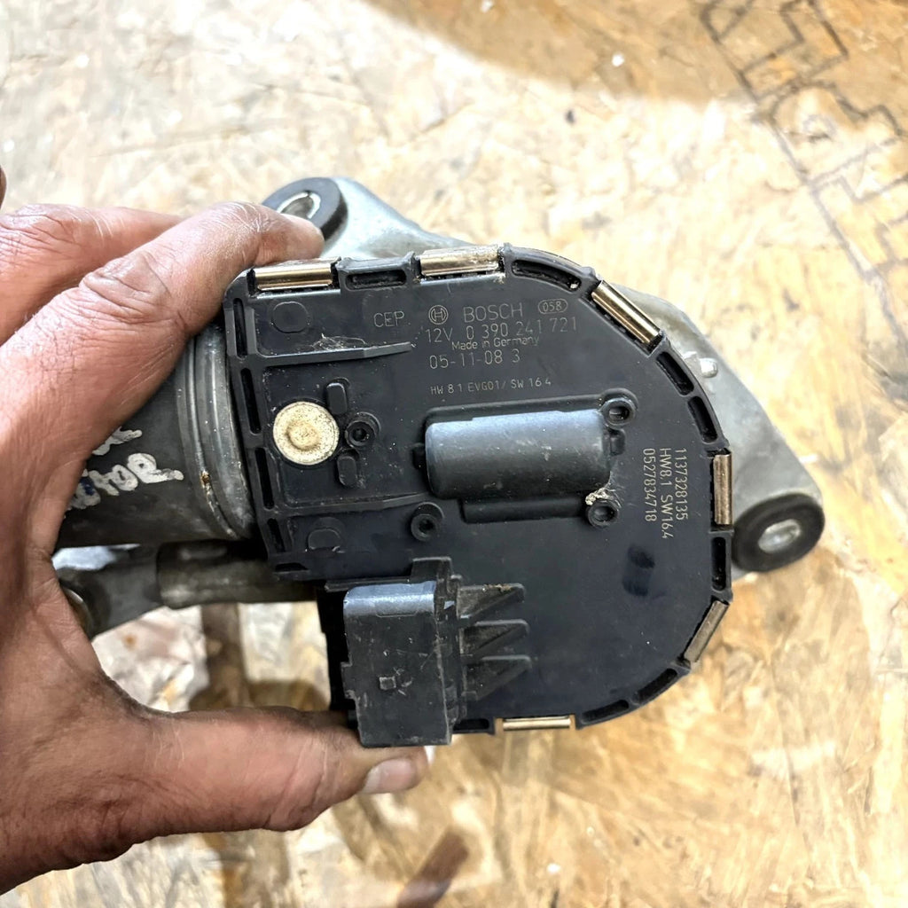 PEUGEOT 407 2004-2011 PASSENGER FRONT LEFT WIPER MOTOR 1137328135 KST13589