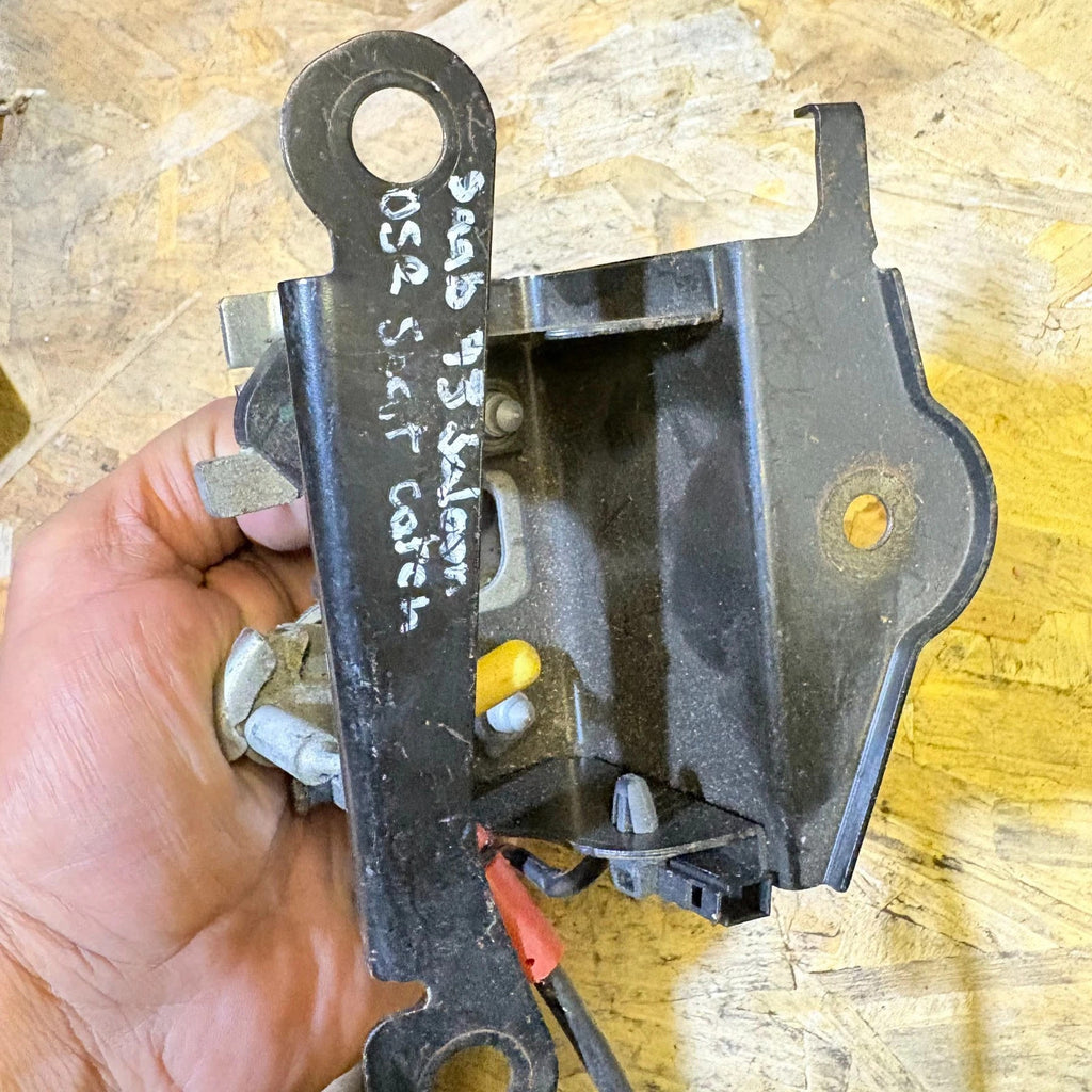 SAAB 93 DRIVERS SIDE REAR SEAT BACK CATCH & HANDLE