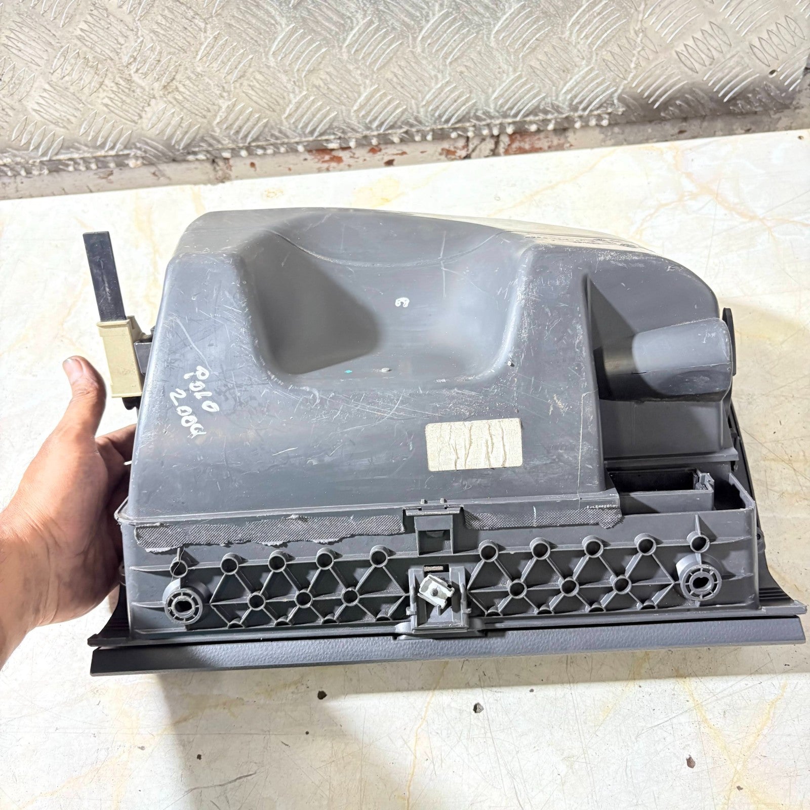 VOLKSWAGEN POLO 2009 GLOVEBOX 602857101
